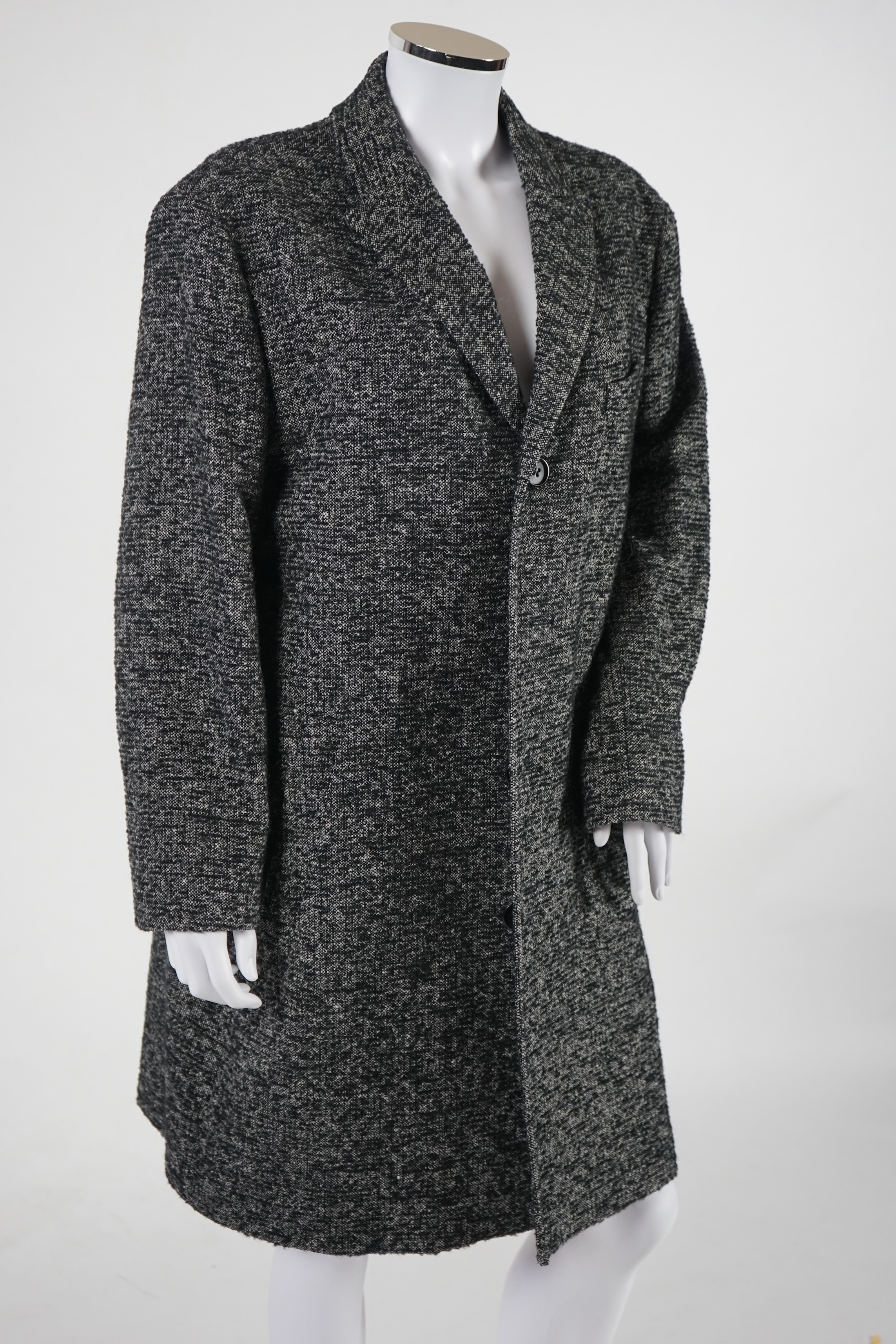 Five unisex and lady's coats including Tommy Hilfiger, Large - X Large. Proceeds to Happy Paws Puppy Rescue